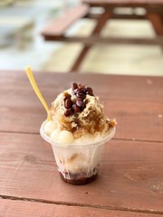 小豆が乗ったかき氷