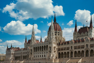Fototapeta premium Palazzo del Parlamento a Budapest, Ungheria