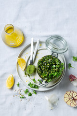 Vegan green pesto 
