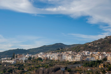 Fototapeta na wymiar vista del bonito pueblo de Lanjarón en la alpujarra de Granada, Andalucía