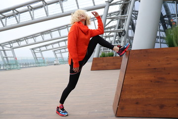 Obraz premium athletic girl and hair wave