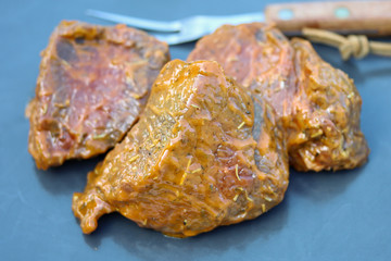 filet de boeuf cru et mariné