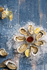 oysters with lemon