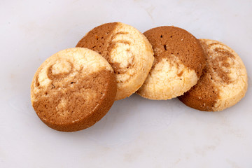 choclolate and creamy biscuit set
