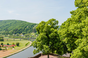 Saarburg, Saar, Fluss, Flussschifffahrt, Laurentiuskirche, Stadt, Altstadt, Leukmündung,...