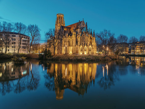 Die Kirche im Feuersee, Stuttgart-West