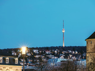 Obraz premium Der Stuttgarter Fernsehturm zur blauen Stunde