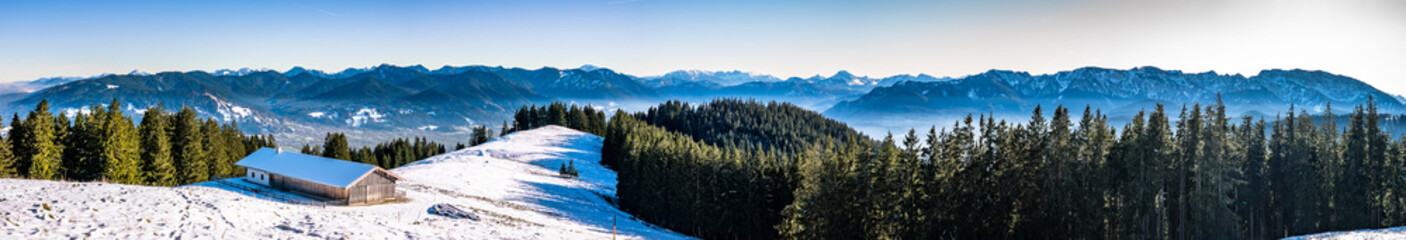 Fototapeta na wymiar karwendel mountains near bad toelz