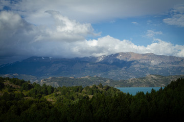 Fototapeta premium Puerto río tranquilo, ubicado en la región de Aysén, patagonia, Chile.