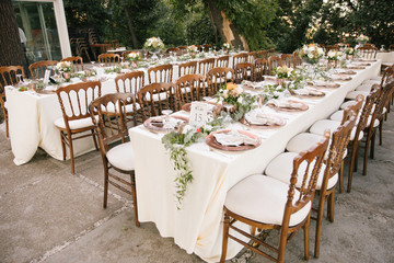Fototapeta na wymiar Wedding dining table. Rustic wedding.