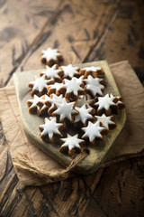 Festive cinnamon cookies with sugar glaze