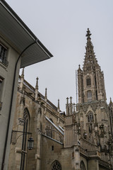 Fototapeta premium Blick auf das schneebedeckte Berner Münster