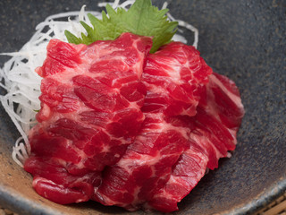 クジラの刺身