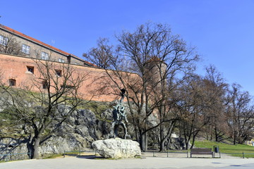 Smok Wawelski, Zamek Krolewski na Wawelu
