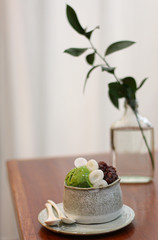 Corner with mild sunlight For breakfast It consists of light, healthy food, a small amount of glutinous rice, fruits and desserts that can be saturated on nobody's morning.