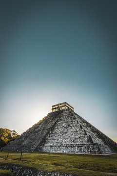 View of the Mayan pyramid of Kukulcan El Castillo. Ruins of the ancient Mayan city, one of the most visited archaeological sites in Mexico.