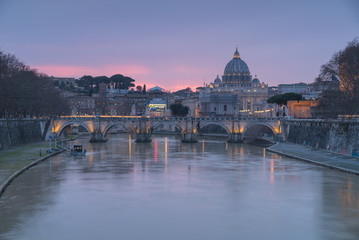 Fototapeta na wymiar San Pietro Vatican at the blue hour