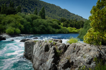 Fototapeta premium futaleufú, ubicado en la región de los lagos, patagonia, Chile.