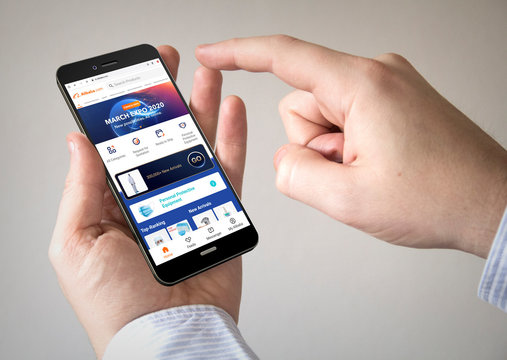  touchscreen smartphone with Alibaba Site on the screen