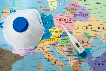 Maska ochronna na mapie Europy - obrazy, fototapety, plakaty