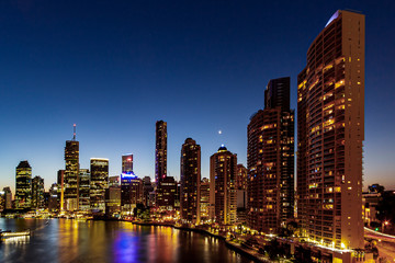 Fototapeta na wymiar City of Brisbane at nighttime - Australia Queensland.