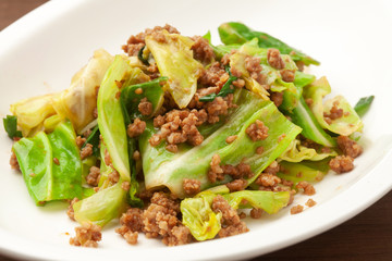 キャベツの肉味噌炒め