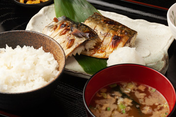 鯖の塩焼き定食