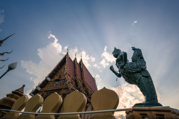 Beautiful temples in Thailand Despite being far away, still full of the faith of the creator.