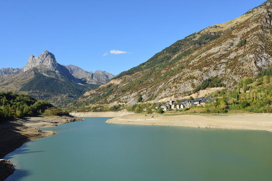 Bubal dam and Hoz de Jaca village, Huesca province, Aragon, Spain