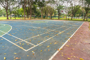 Abandon outdoor basketball court