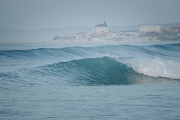 Perfect offshore waves in Peniche
