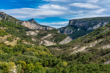Fototapeta na wymiar Verdon Gorge, Gorges du Verdon in French Alps, Provence, France