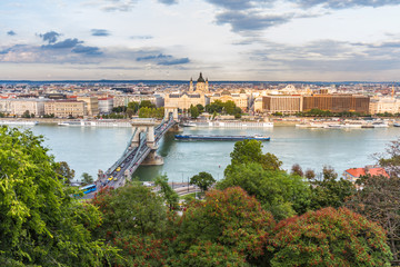 Fototapeta na wymiar Budapest Danube evening view of Danube and Chain Bridge with cloud, wide angle.
