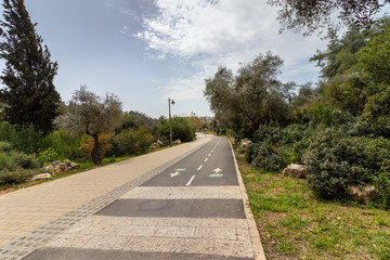 Fototapeta na wymiar Empty bike and pedestrian paths, inside a location that is usually crowded,the Corona Crisis 30-03-2020 Park, Jerusalem, Israel.