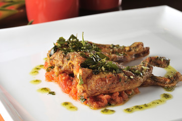 Go Where Gastronomia..Ici Bistrot..Chef : Benny Novak..Jambarettes de Rã a Provençal
