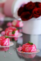Jelly sweet rose shape desert