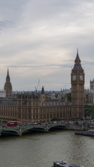 Fototapeta na wymiar houses of parliament and big ben in london