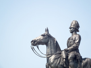 Fototapeta premium The equestrian statue of King Chulalongkorn (Rama V) Monument with blue sky.