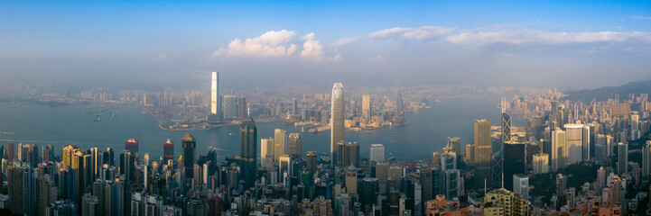 Obraz premium Hong Kong Cityscape Panoramic in fog
