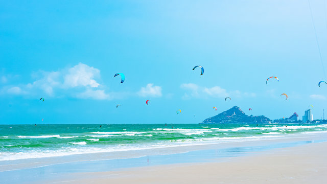 Kitesurfing Thailand Hua hin on a Sunny day