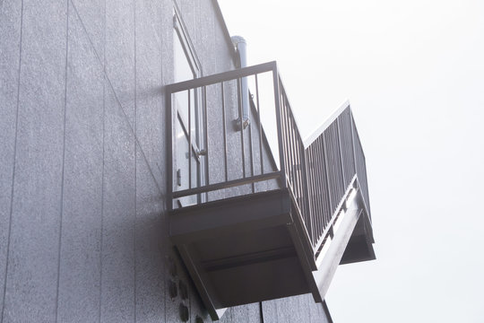 53 Best 屋外階段 Images Stock Photos Vectors Adobe Stock