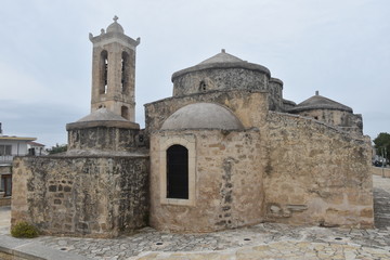 Obraz premium Cerkiew św. Paraskiewy w Jeroskipu Pafos cypr