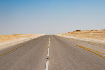 Highway no 31 through dsert in Oman between Salalah and Nizwa