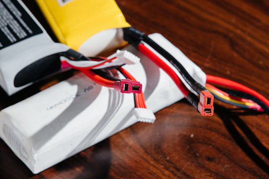 lithium polymer battery lipo  with t connector cable
