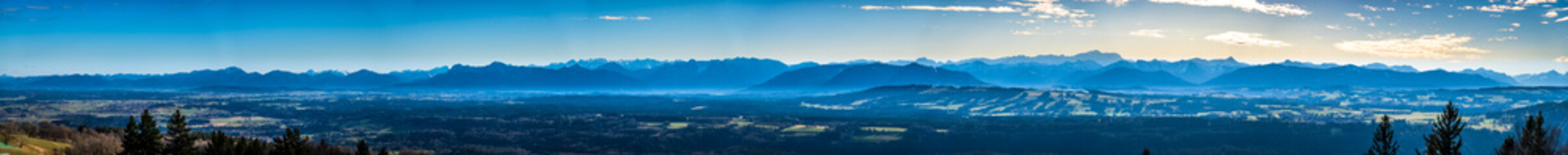 Fototapeta premium european alps at the hohenpeissenberg