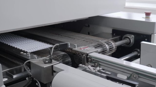 conveyor movement
