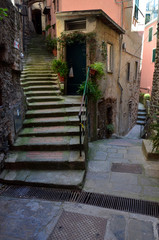 Fototapeta na wymiar Old beautifuls alleys in italy