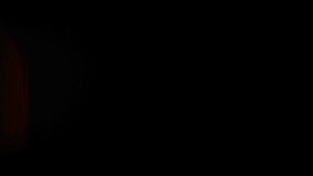 Retrogl&uuml;hbirne erscheint links - kalt