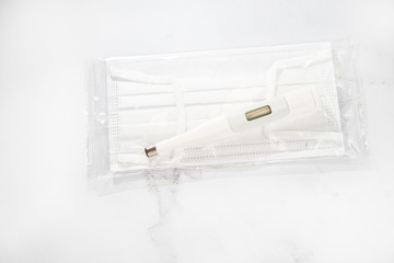 在宅、仕事、マスク、熱