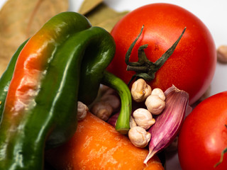 LEGUMES GARLIC AND VEGETABLES